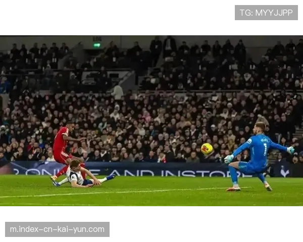 利物浦赛程压力逐渐显现 四月连战强敌考验阵容深度